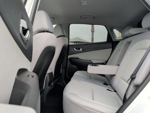 Certified 2023 Hyundai Kona SE FWD image 10