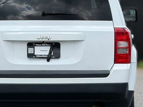Used 2016 Jeep Patriot Sport w/ Power Value Group AWD/4WD image 14