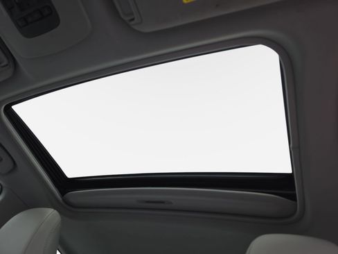 Used 2024 Toyota Camry XLE image 28