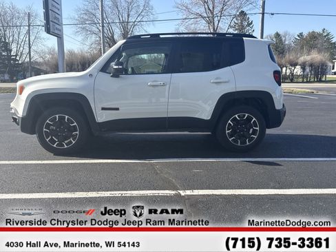 Used 2023 Jeep Renegade Trailhawk w/ Trailhawk Elite Group image 5