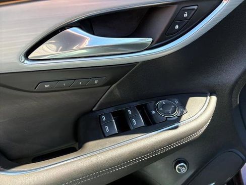 Certified 2025 Buick Envision Avenir image 21