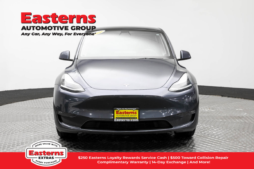 Used 2022 Tesla Model Y Long Range AWD/4WD image 3