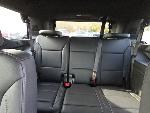 Used 2024 Chevrolet Tahoe Z71 w/ Luxury Package image 31