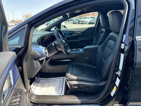 Used 2025 Chevrolet Equinox EV LT w/ Convenience Package image 15