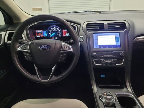 Used 2020 Ford Fusion SE w/ Equipment Group 151A image 22