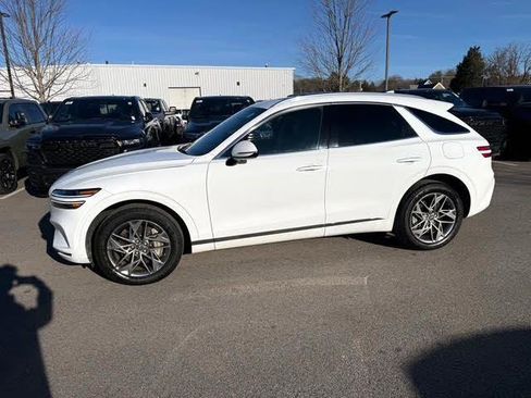 Used 2024 Genesis GV70 2.5T w/ Select Package image 7