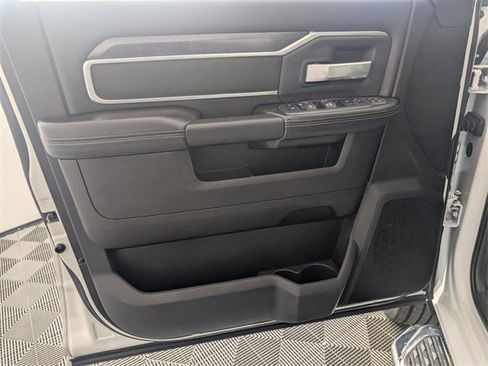 Used 2024 RAM 2500 Big Horn image 10