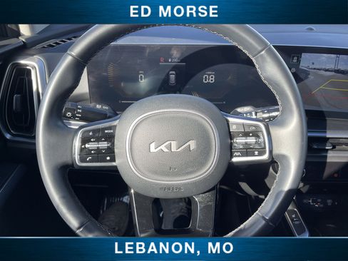 Used 2024 Kia Sorento S image 18