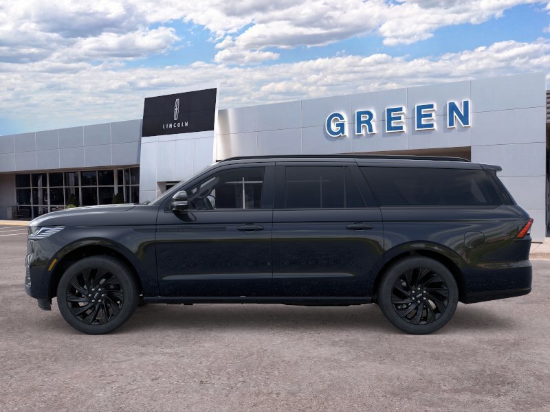 New 2026 Lincoln Navigator L Reserve w/ Jet Appearance Package AWD/4WD image 3