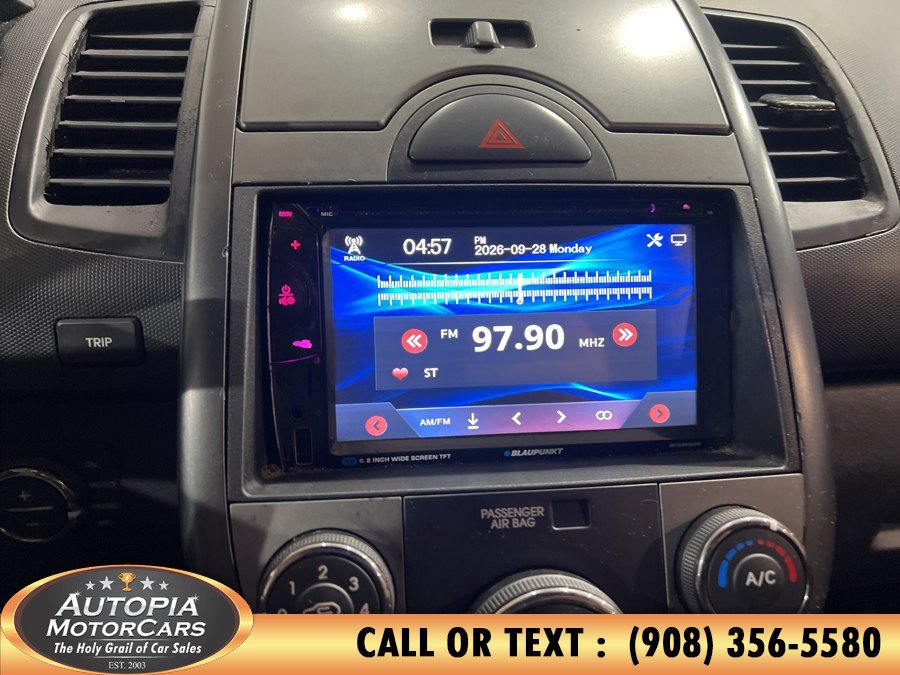 Used 2010 Kia Soul + w/ Audio Pkg FWD image 25