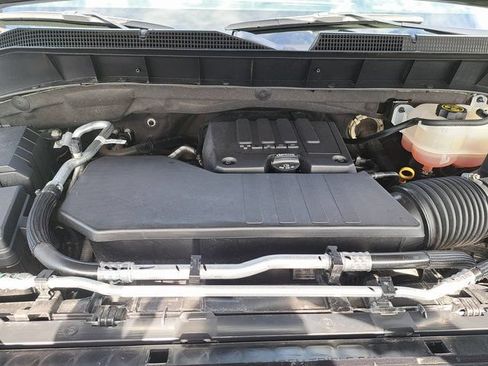Used 2024 Chevrolet Silverado 1500 LT AWD/4WD image 29