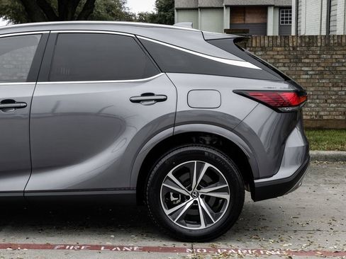 Used 2023 Lexus RX 350 Premium image 23