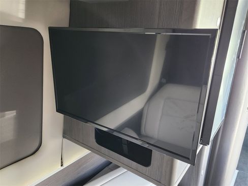 Used 2021 Mercedes-Benz Sprinter 144 Cargo image 26