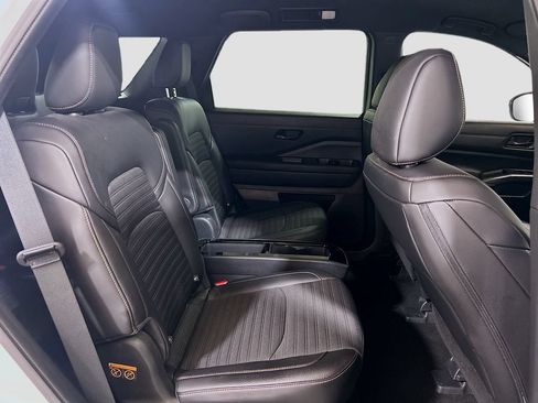 Used 2025 Nissan Pathfinder Rock Creek AWD/4WD image 25