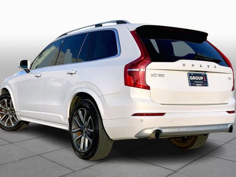 Used 2019 Volvo XC90 T5 Momentum w/ Protection Package Premier image 8