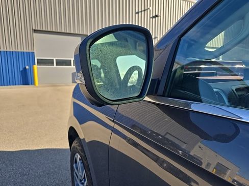 Used 2025 Ford Expedition Active image 9