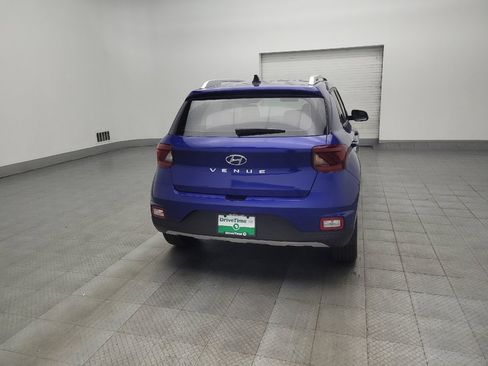 Used 2020 Hyundai Venue SEL w/ Convenience + Premium Package FWD image 7