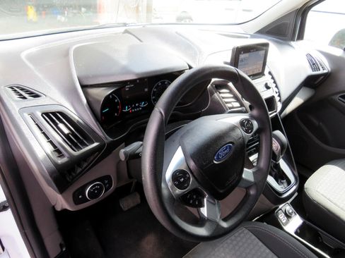 Used 2019 Ford Transit Connect XLT image 7