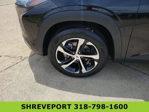 Used 2024 Chevrolet Trax RS w/ Sunroof Package FWD image 4