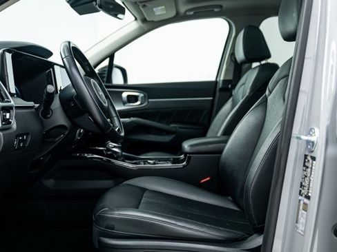 Used 2023 Kia Sorento SX image 10