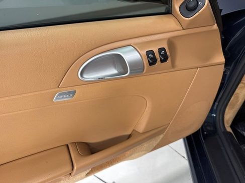 Used 2011 Porsche Cayman RWD image 8
