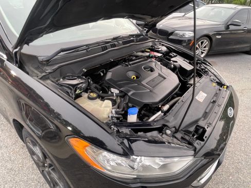 Used 2018 Ford Fusion SE w/ Equipment Group 201A image 32
