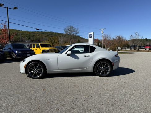 Used 2017 MAZDA MX-5 Miata RF Grand Touring image 8