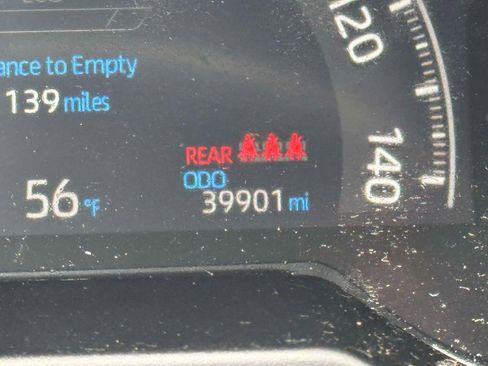 Used 2024 Toyota RAV4 LE AWD/4WD image 28