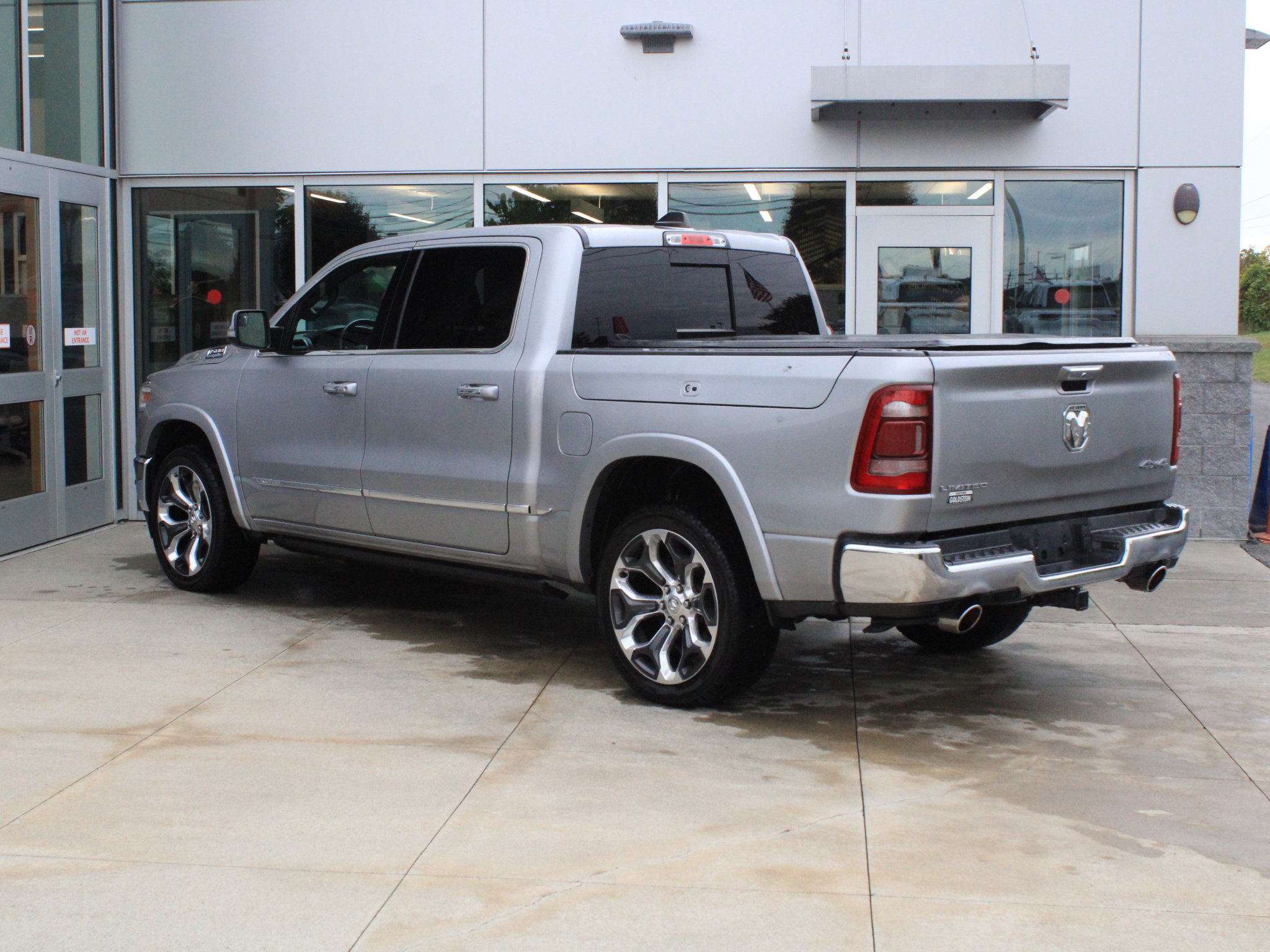 Used 2022 RAM 1500 Limited w/ Bed Utility Group AWD/4WD image 8