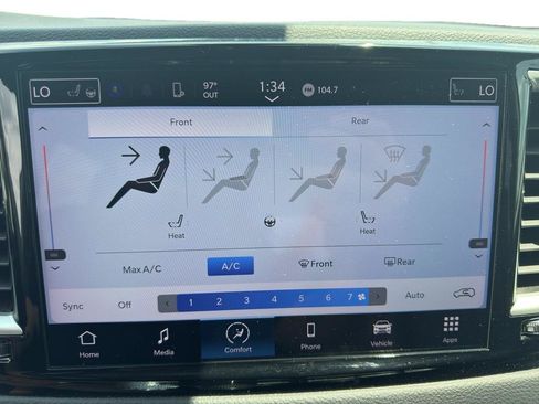 Used 2023 Chrysler Pacifica Touring-L FWD image 14