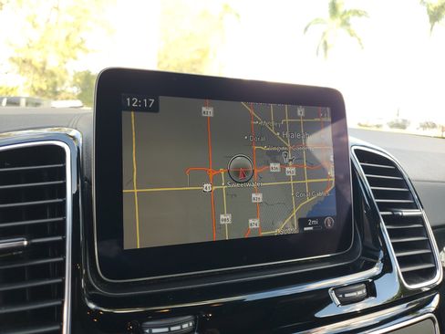 Used 2019 Mercedes-Benz GLS 450 4MATIC image 26