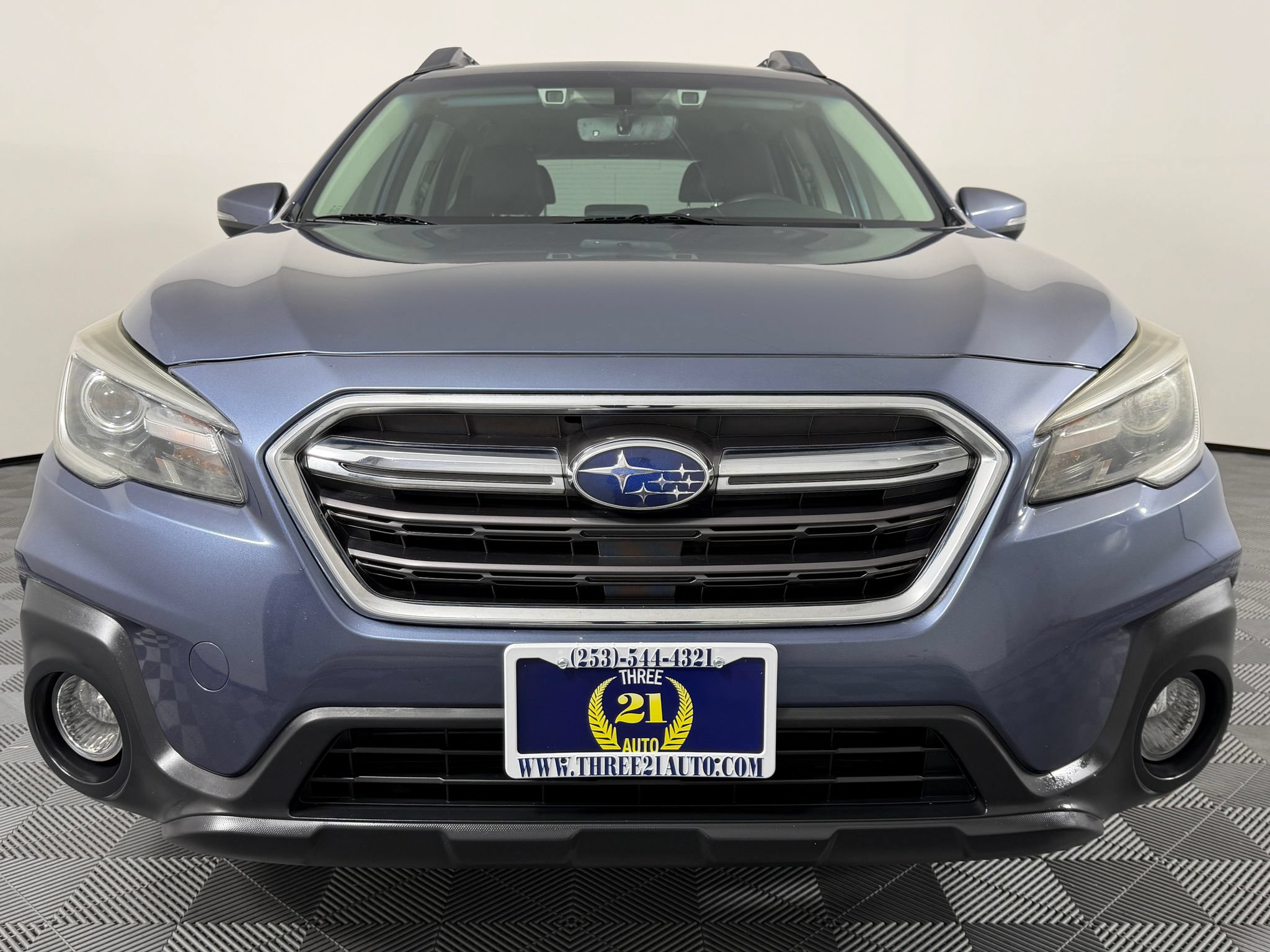 Used 2018 Subaru Outback 2.5i Limited AWD/4WD image 3