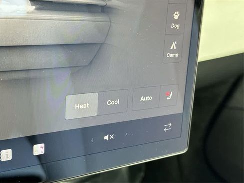 Used 2023 Tesla Model S image 22