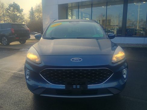 Used 2020 Ford Escape SEL image 2