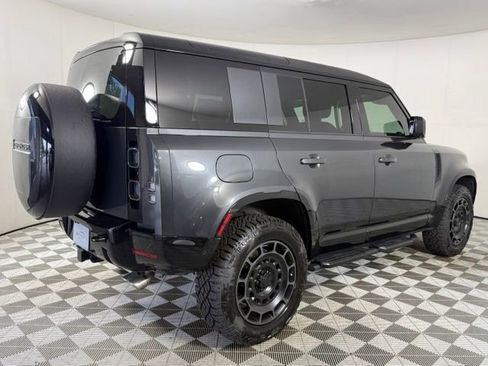 Used 2025 Land Rover Defender 110 V8 AWD/4WD image 12