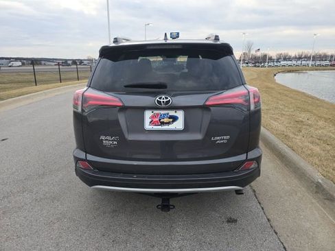 Used 2016 Toyota RAV4 Limited image 5