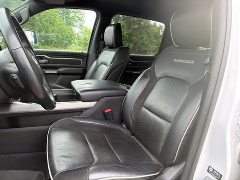 Used 2023 RAM 1500 Laramie AWD/4WD image 10