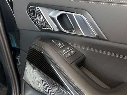Used 2026 BMW X7 M60i image 39
