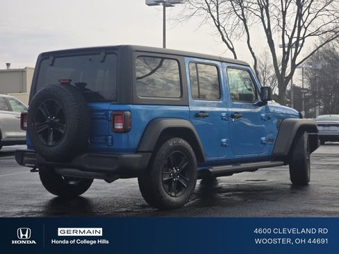 Used 2022 Jeep Wrangler Unlimited Sport image 19