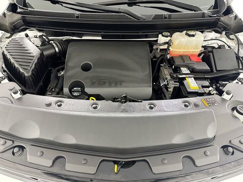 Used 2023 Buick Enclave Essence image 30