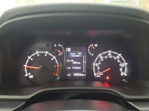 Used 2024 Toyota 4Runner SR5 image 25