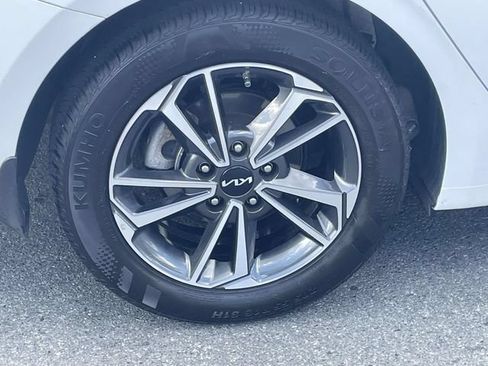 Certified 2023 Kia Forte LXS FWD image 7