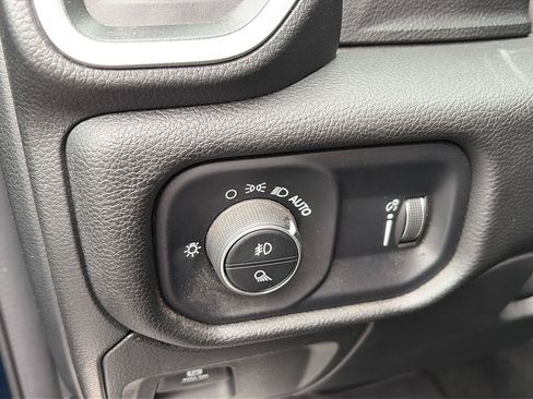 Used 2023 RAM 1500 Big Horn AWD/4WD image 9