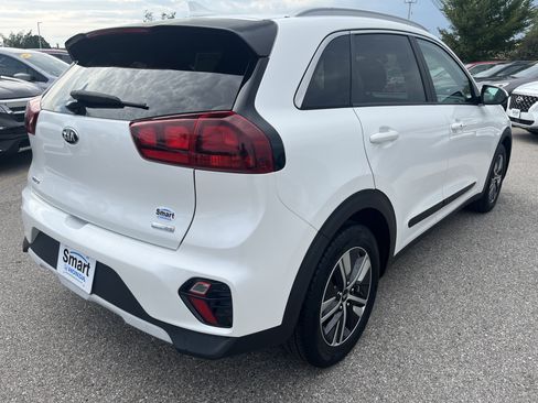 Used 2020 Kia Niro LXS FWD image 5