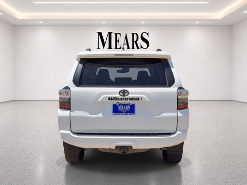 Used 2022 Toyota 4Runner SR5 AWD/4WD image 4