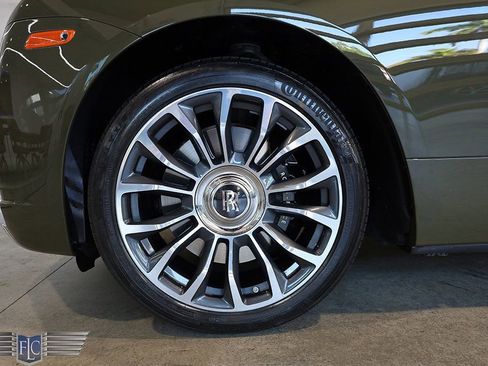 Used 2021 Rolls-Royce Dawn RWD image 37