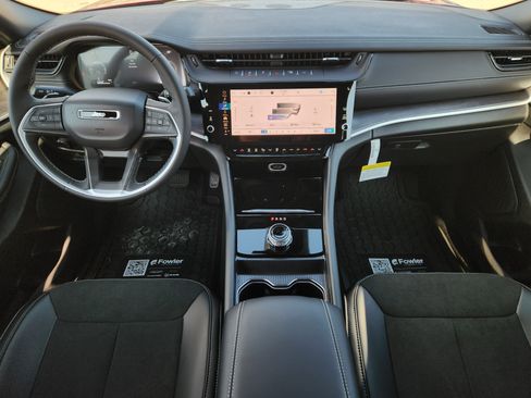 New 2026 Jeep Grand Cherokee Altitude RWD image 19