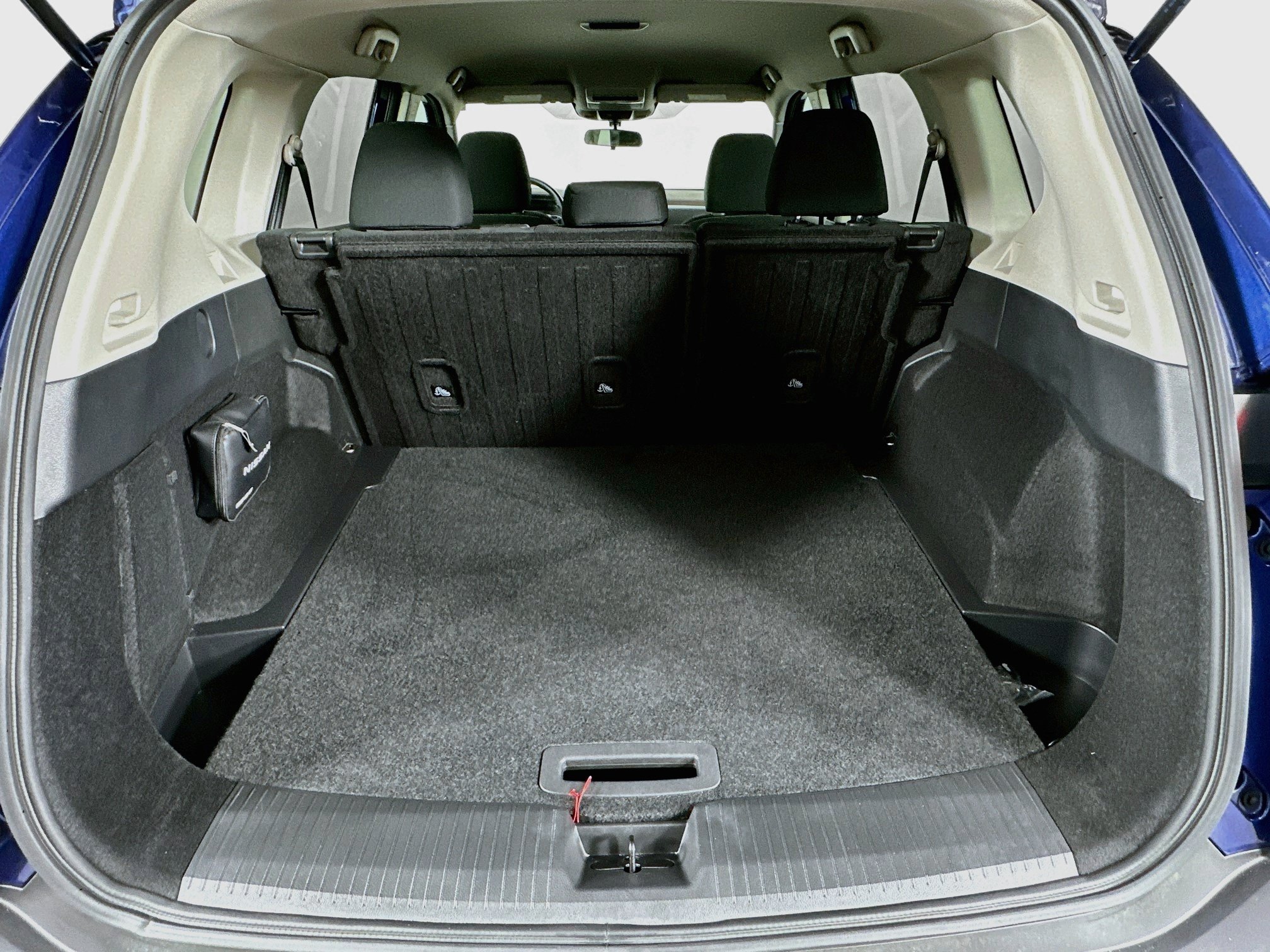 Used 2023 Nissan Rogue S FWD image 28