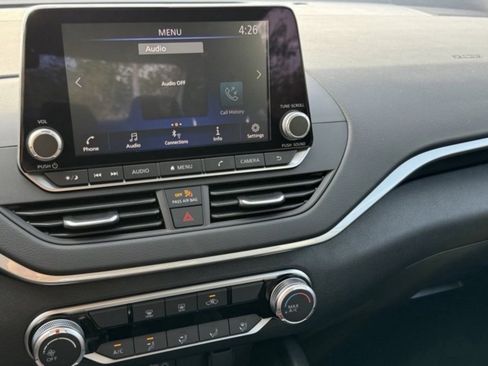 Certified 2025 Nissan Altima 2.5 S image 11