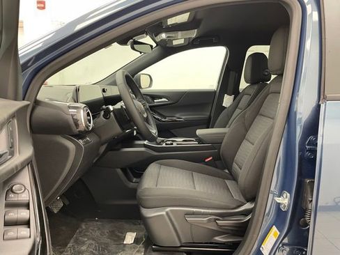 New 2026 Chevrolet Equinox LT w/ Safety and Technology Package AWD/4WD image 8